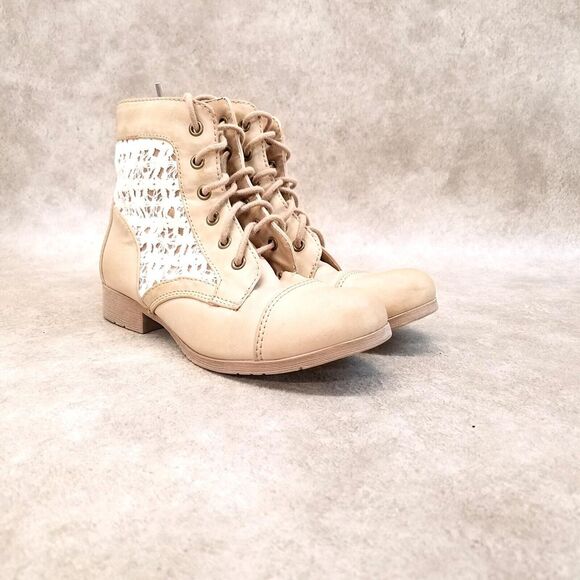 SODA Womens Size 6.5 Tan Lace Up Ankle Boot Combat Fashion Booties - Picture 1 of 10